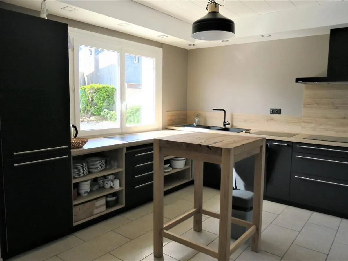 Maison Avec Jardin, Wifi, A 50M Plage - Tregastel - Fr-1-368-31 0*,  France