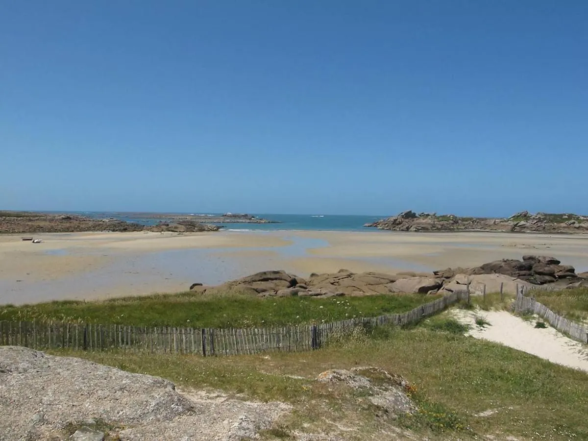 Holiday home Maison Avec Jardin, Wifi, A 50M Plage - Tregastel - Fr-1-368-31