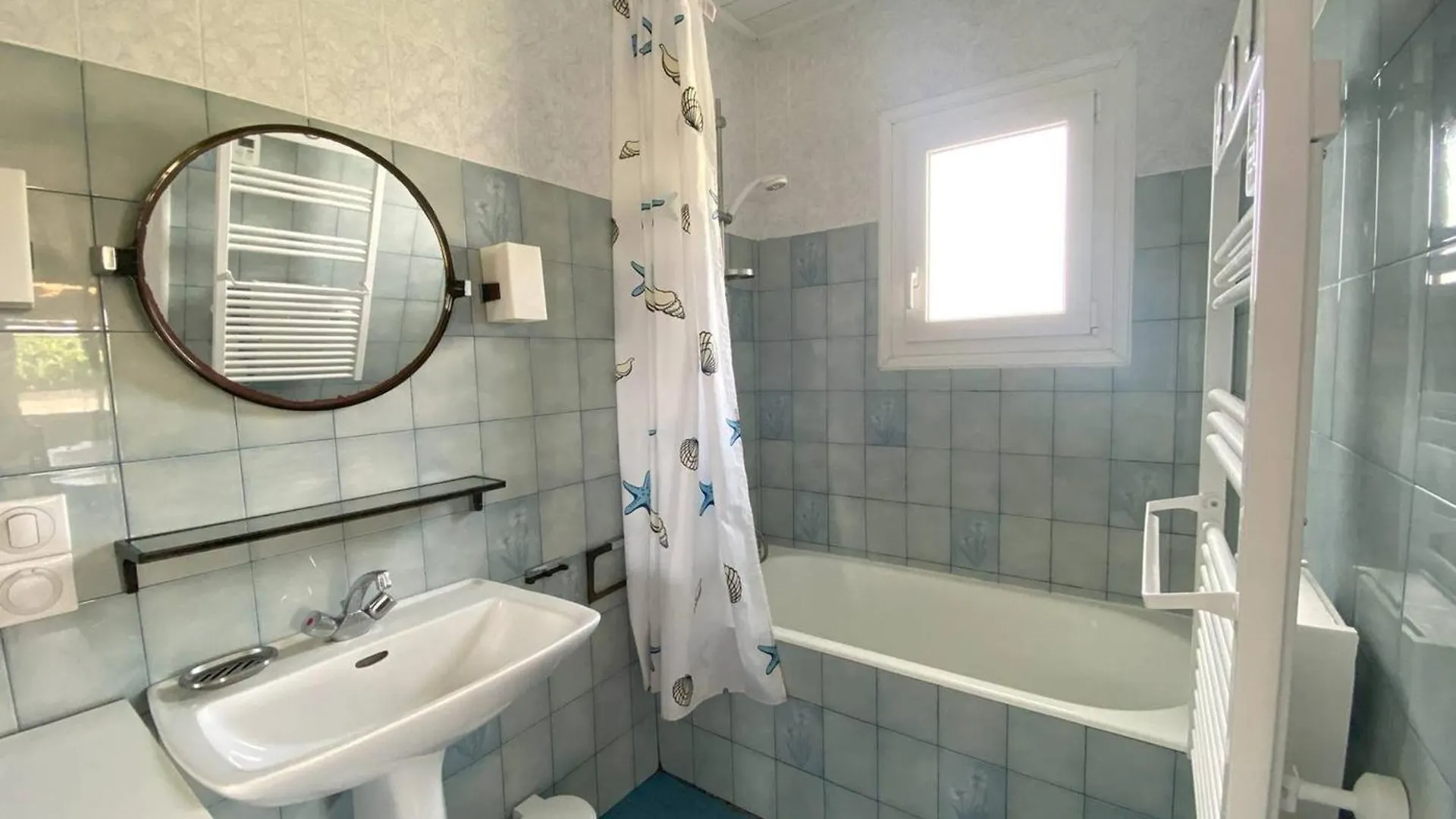 Maison Avec Jardin, Wifi, A 50M Plage - Tregastel - Fr-1-368-31 Holiday home